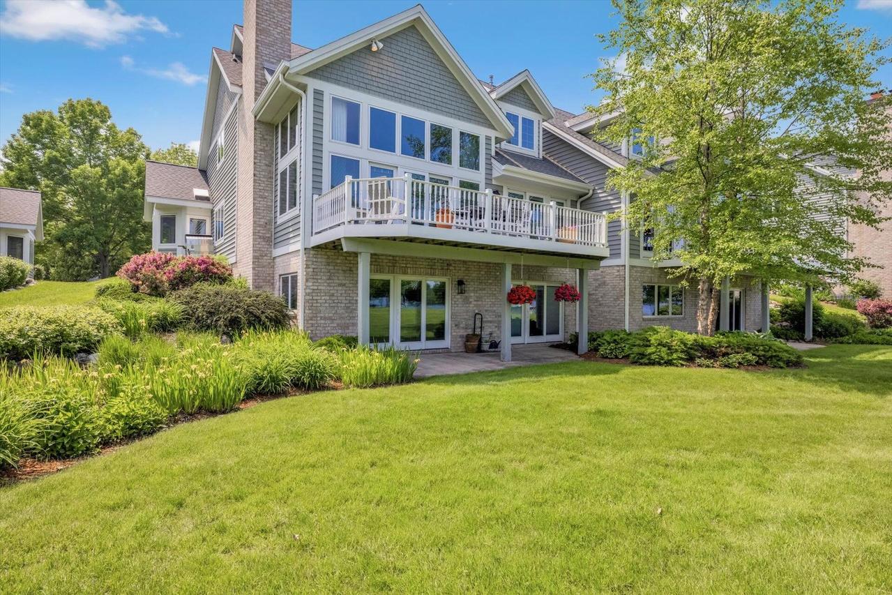 1223 Milwaukee St #B, Delafield, WI 53018