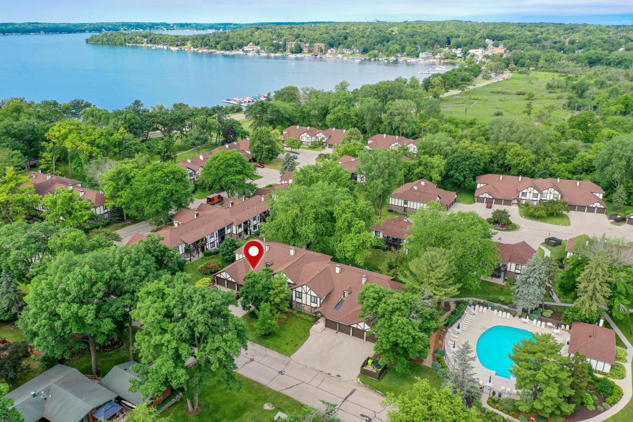 23 Willabay Dr #Unit D, Williams Bay, WI 53191