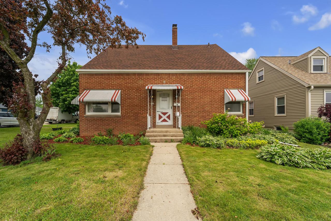 626 Marion Ave, South Milwaukee, WI 53172