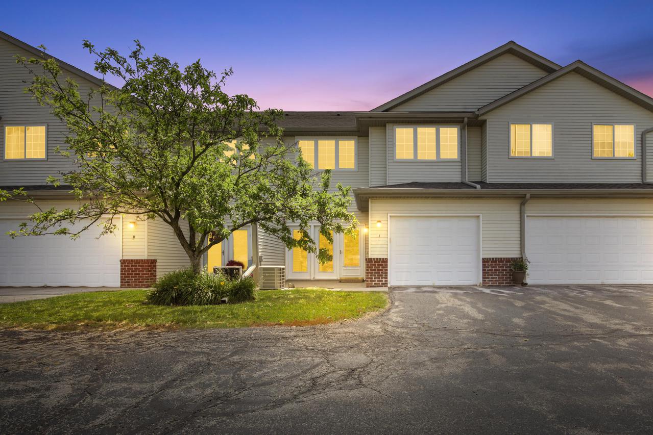2428 Fox River #I, Waukesha, WI 53189
