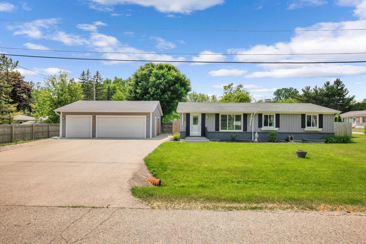 2806 Coolidge Dr, Dover, WI 53139