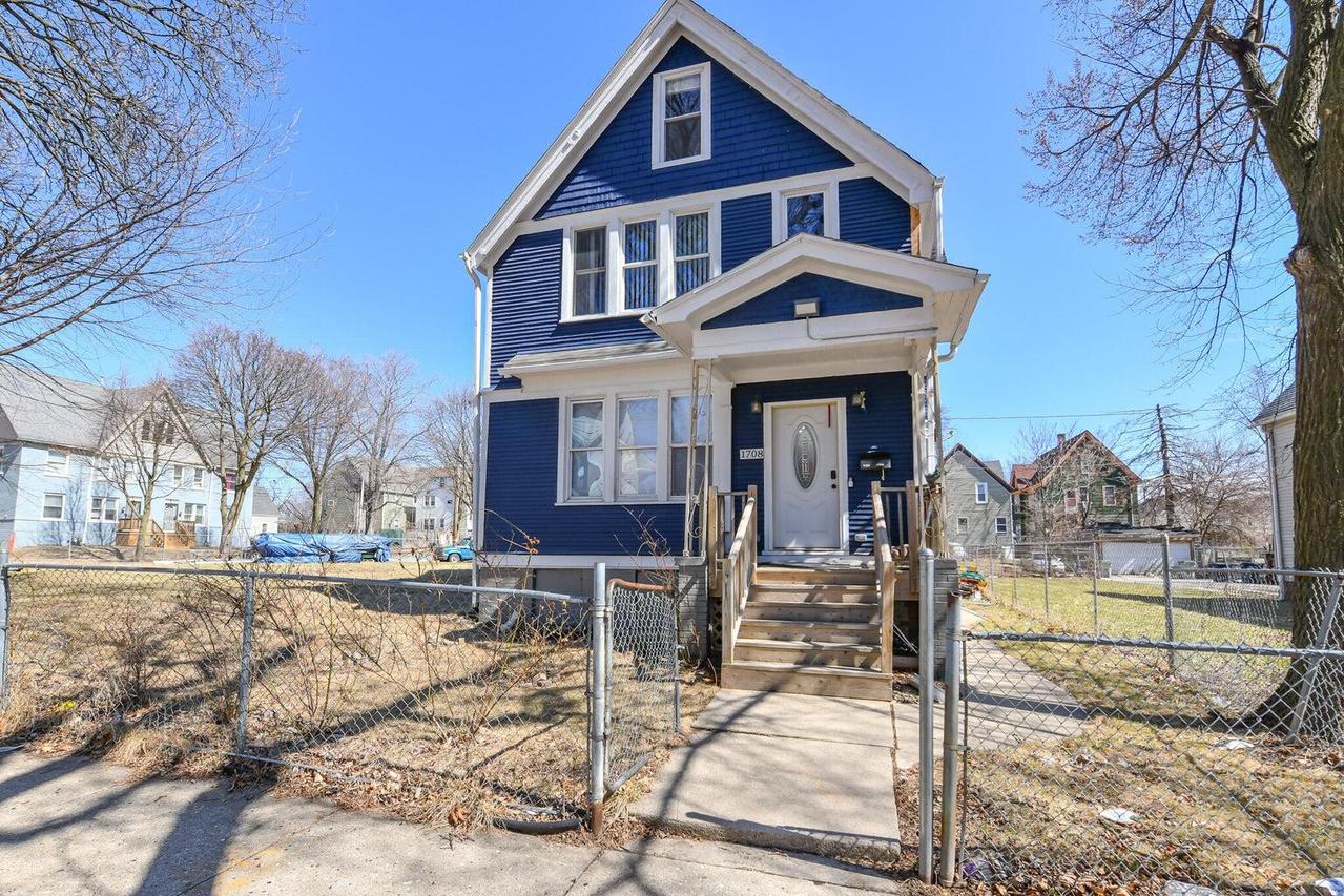 1708 N 36th St, Milwaukee, WI 53208