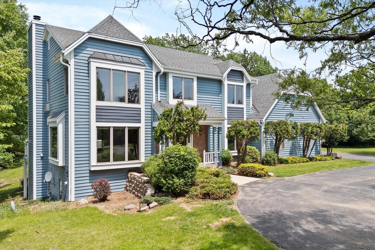 495 N Waterville Rd, Summit, WI 53066