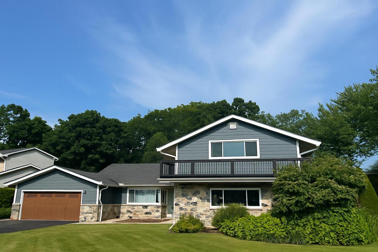 3460 N 169th St, Brookfield, WI 53005