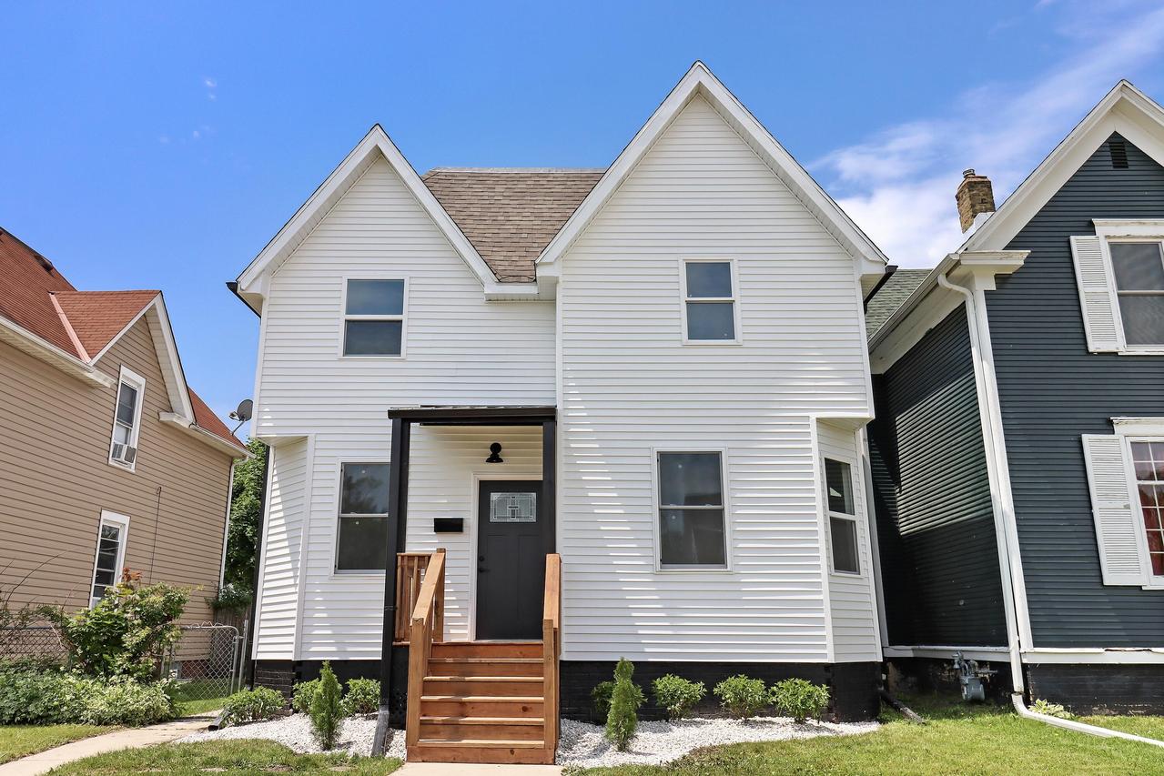 1504 Thurston Ave, Racine, WI 53405