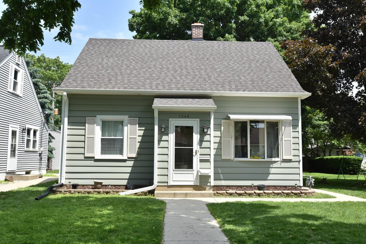 1346 S 113th St, West Allis, WI 53214
