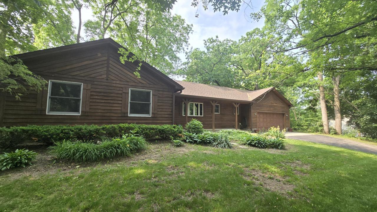 519 Bird Rd, Twin Lakes, WI 53181