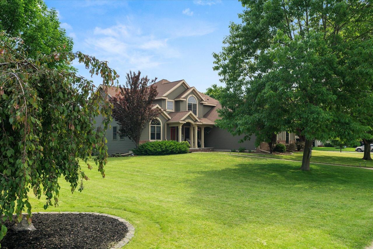 910 Plainview Rd, Campbell, WI 54603