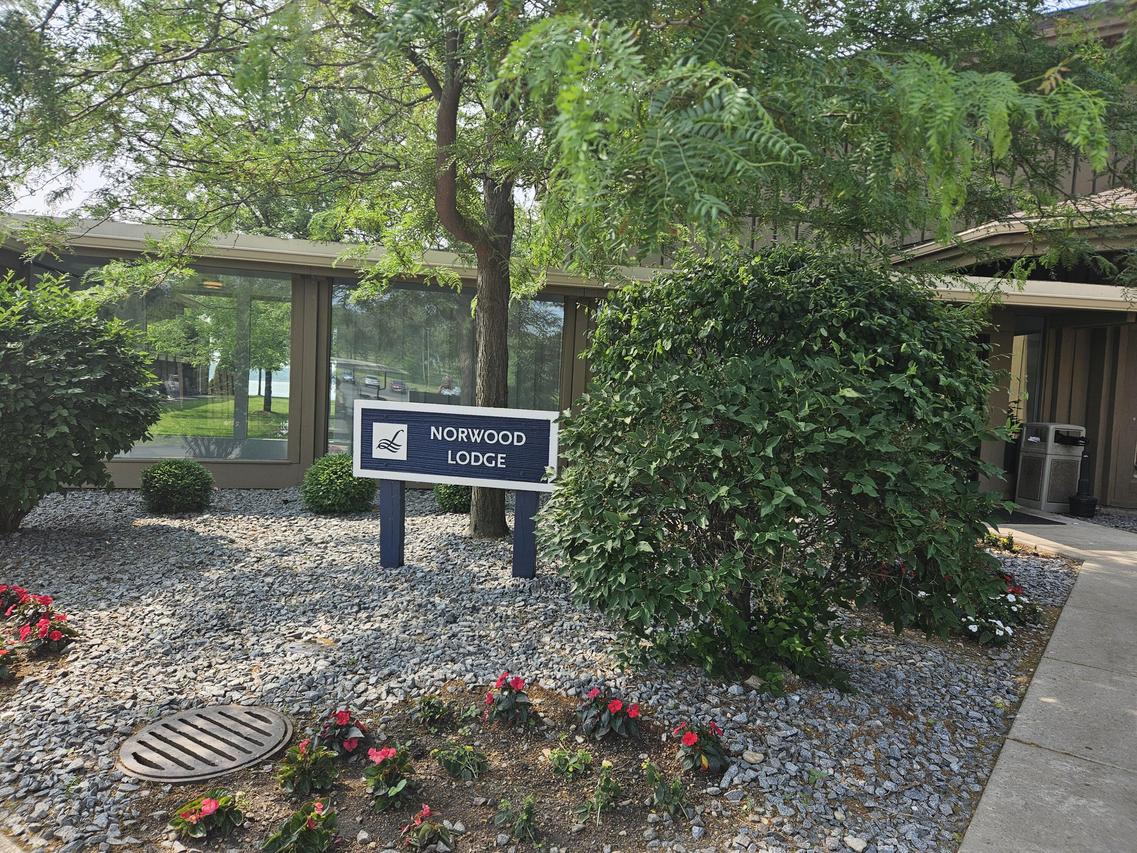 2400 Geneva St #1923, Delavan, WI 53115