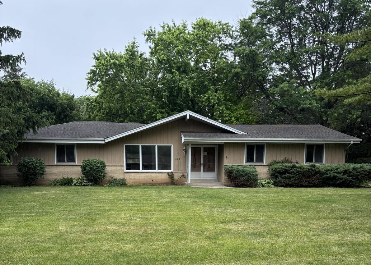 8251 Firwood Ln, Greendale, WI 53129