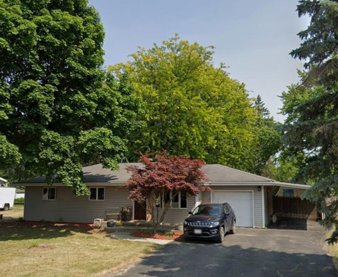 1825 S Browns Lake, Burlington, WI 53105