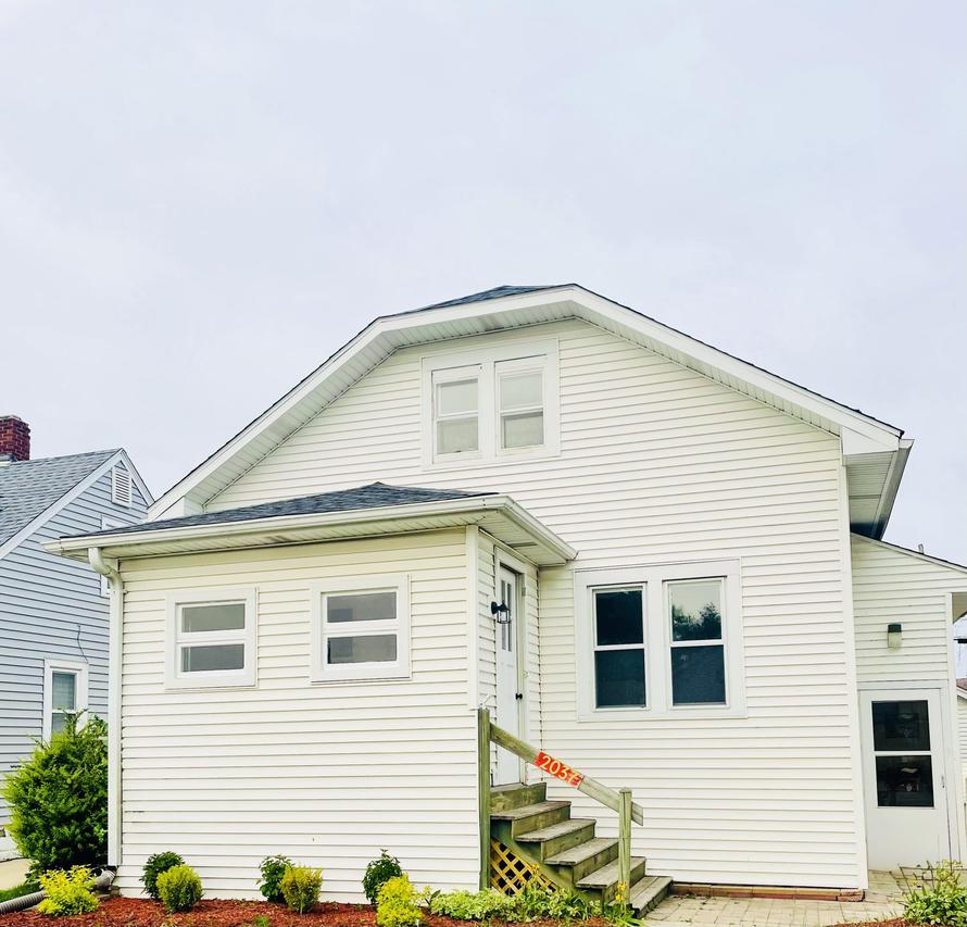 2037 Case Ave, Racine, WI 53403