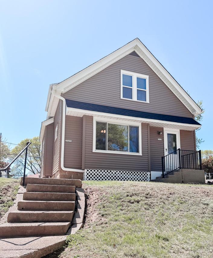 3569 S Whitnall Ave, Milwaukee, WI 53207