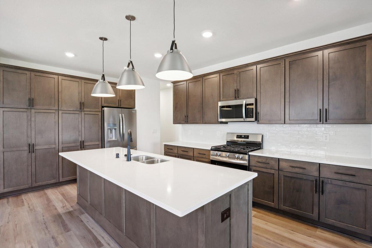 508 Hickory Hollow #0202, Waterford, WI 53185