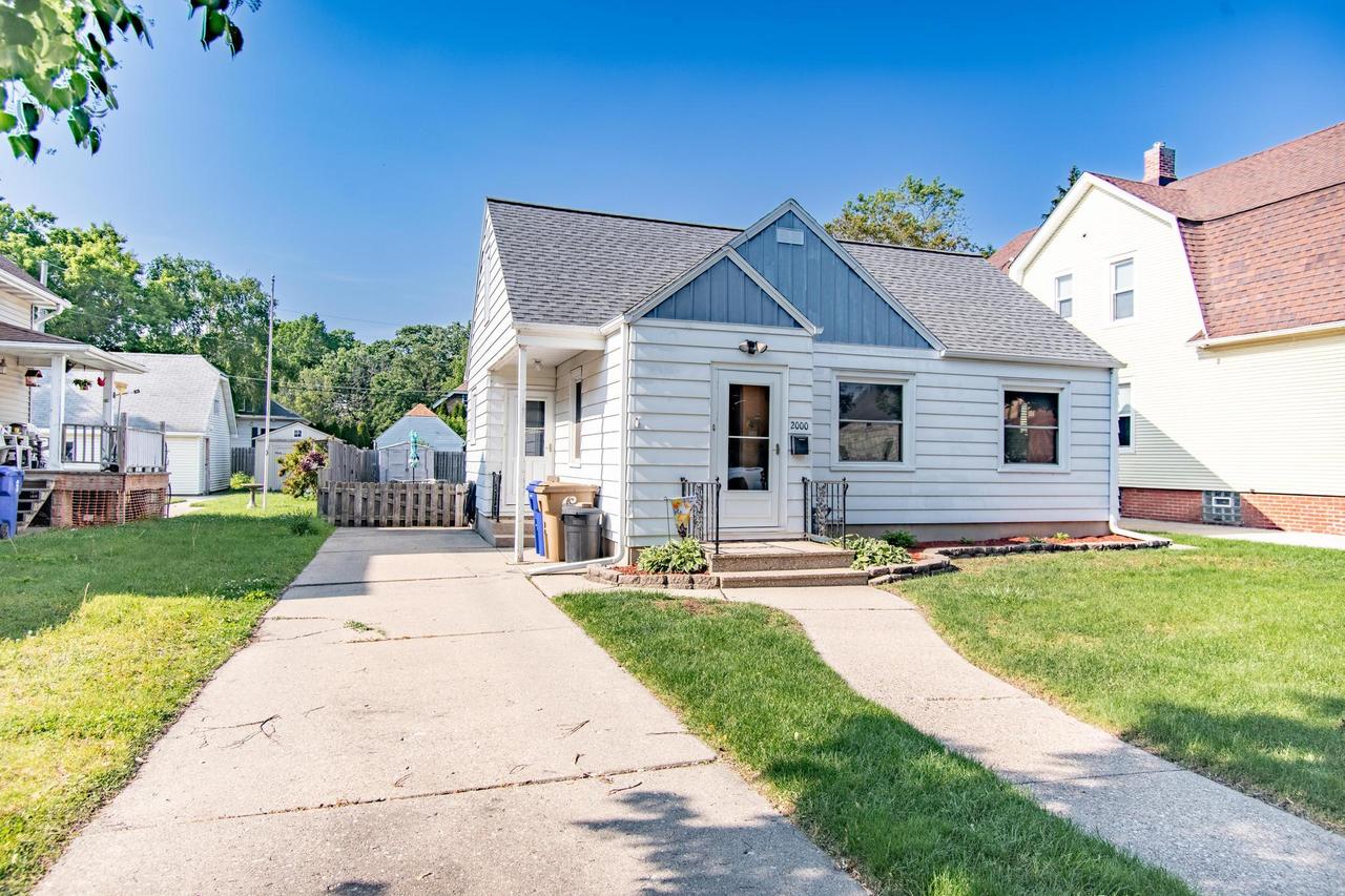 2000 42nd St, Kenosha, WI 53140