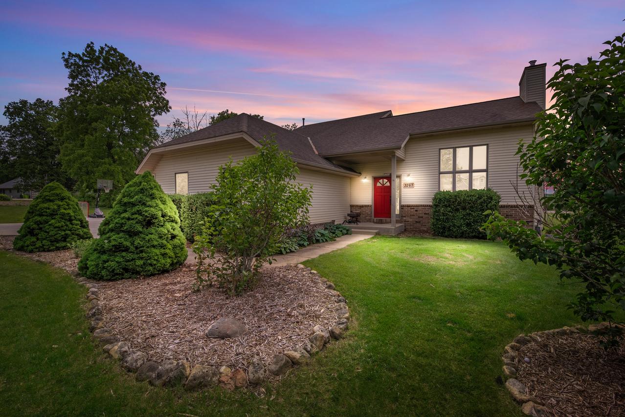 3267 Conestoga Trl, Richfield, WI 53076
