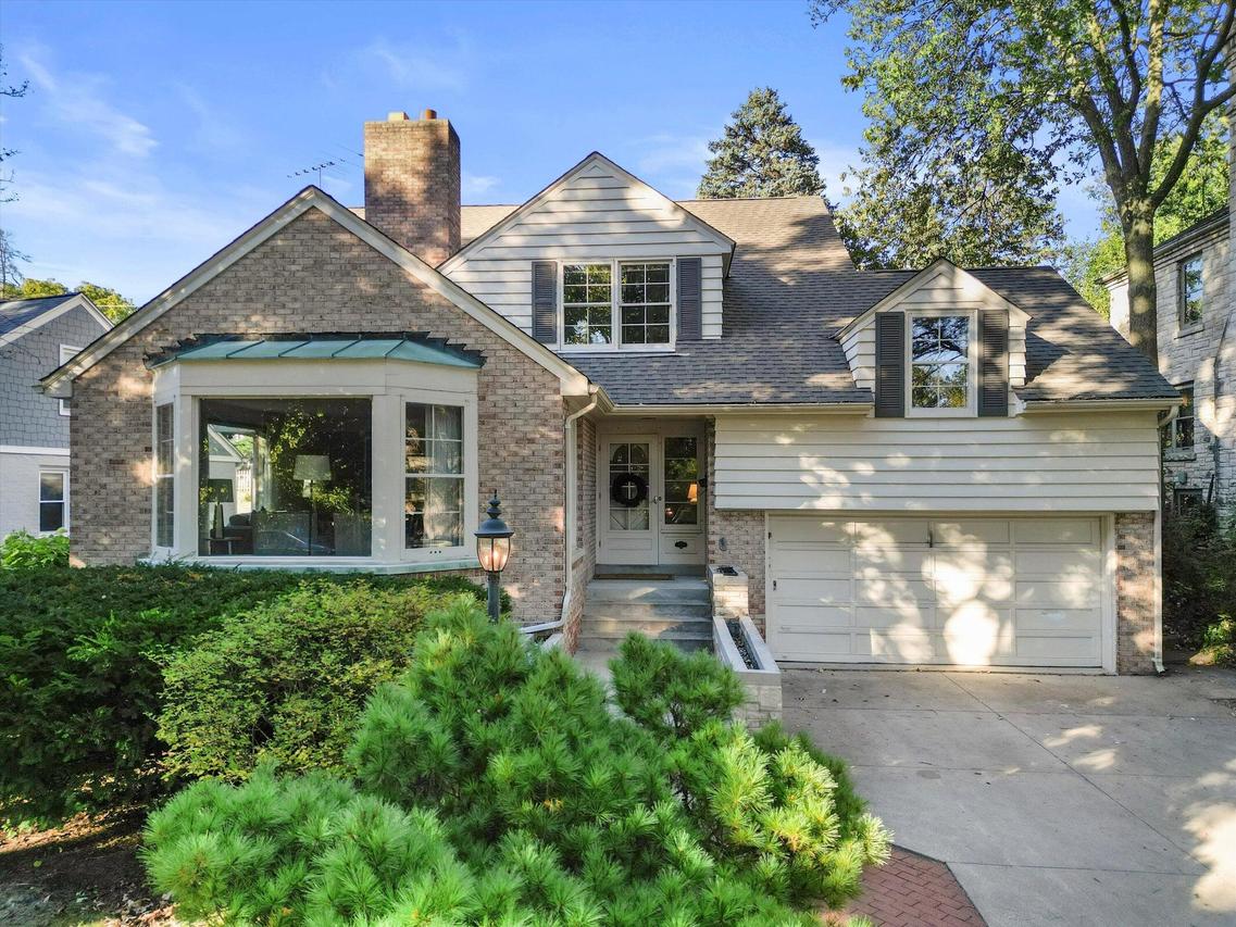2350 Menomonee River, Wauwatosa, WI 53226