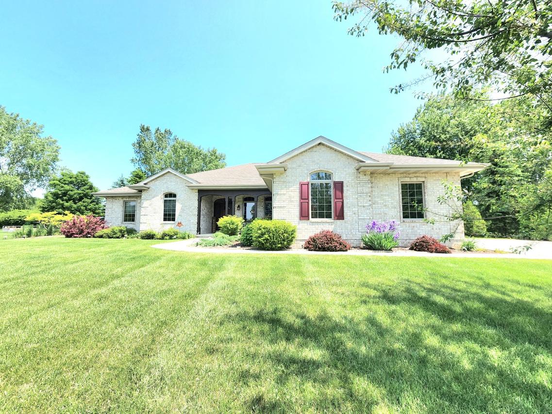 N6941 Woodside Hills, Sheboygan, WI 53083