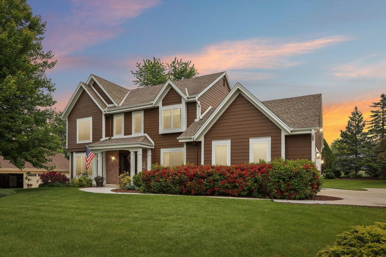 W151N10146 W Windsong Cir, Germantown, WI 53022