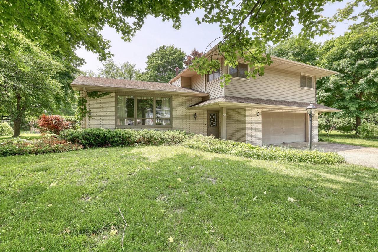 627 W Wisconsin St, Palmyra, WI 53156