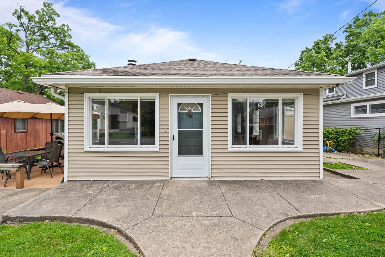 N1808 Woodland Rd, Linn, WI 53147