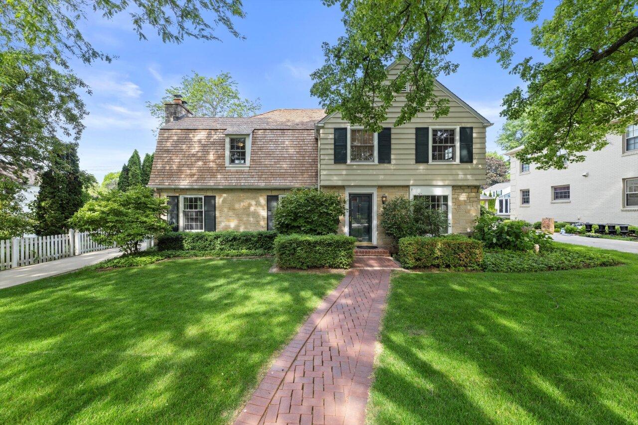 6123 N Berkeley Blvd, Whitefish Bay, WI 53217