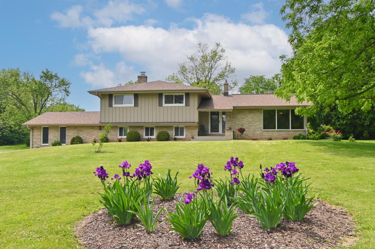 4735 Meadow Vw, Brookfield, WI 53005