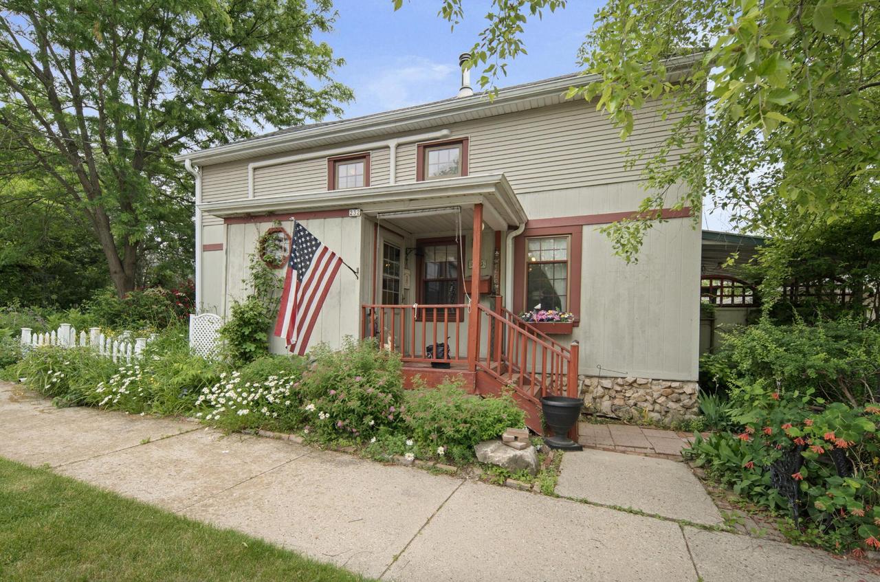 232 Second St, Hartford, WI 53027