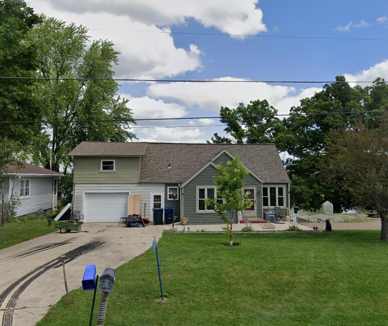N7082 Airport Rd, Beaver Dam, WI 53916