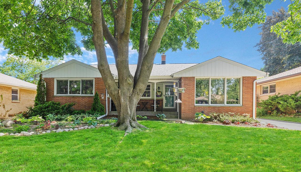 1835 Elm Ave, South Milwaukee, WI 53172