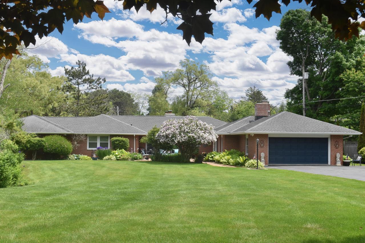 4729 James Ave, Wind Point, WI 53402
