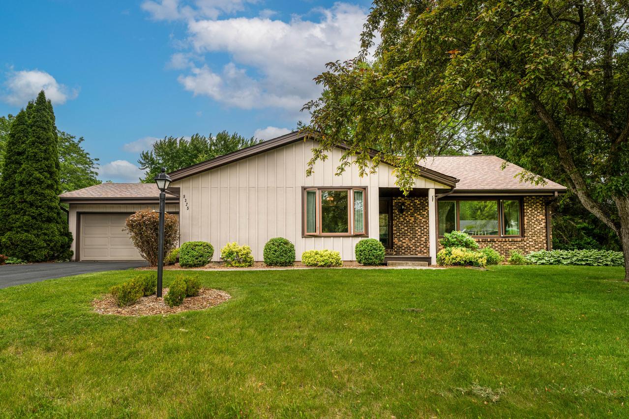 5325 Linden Cir, Caledonia, WI 53406
