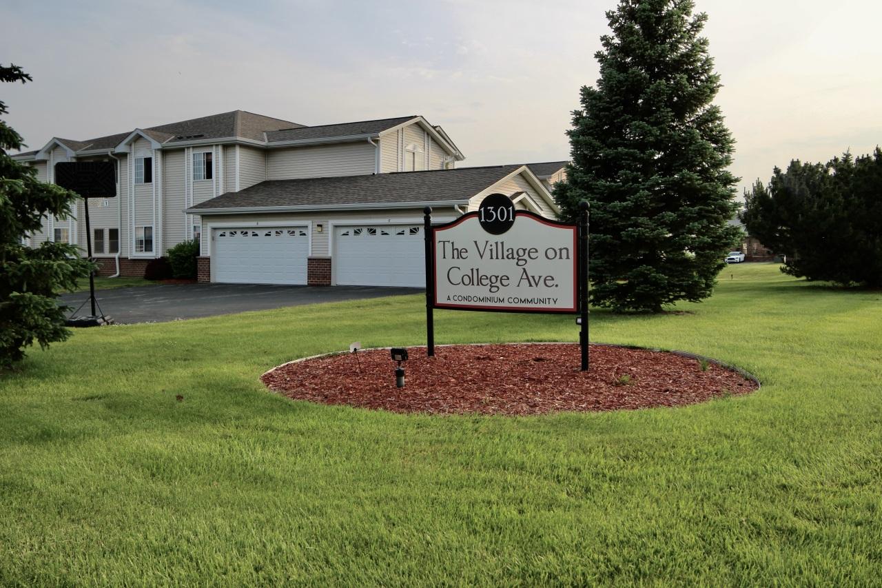 1301 College Ave #7B, South Milwaukee, WI 53172
