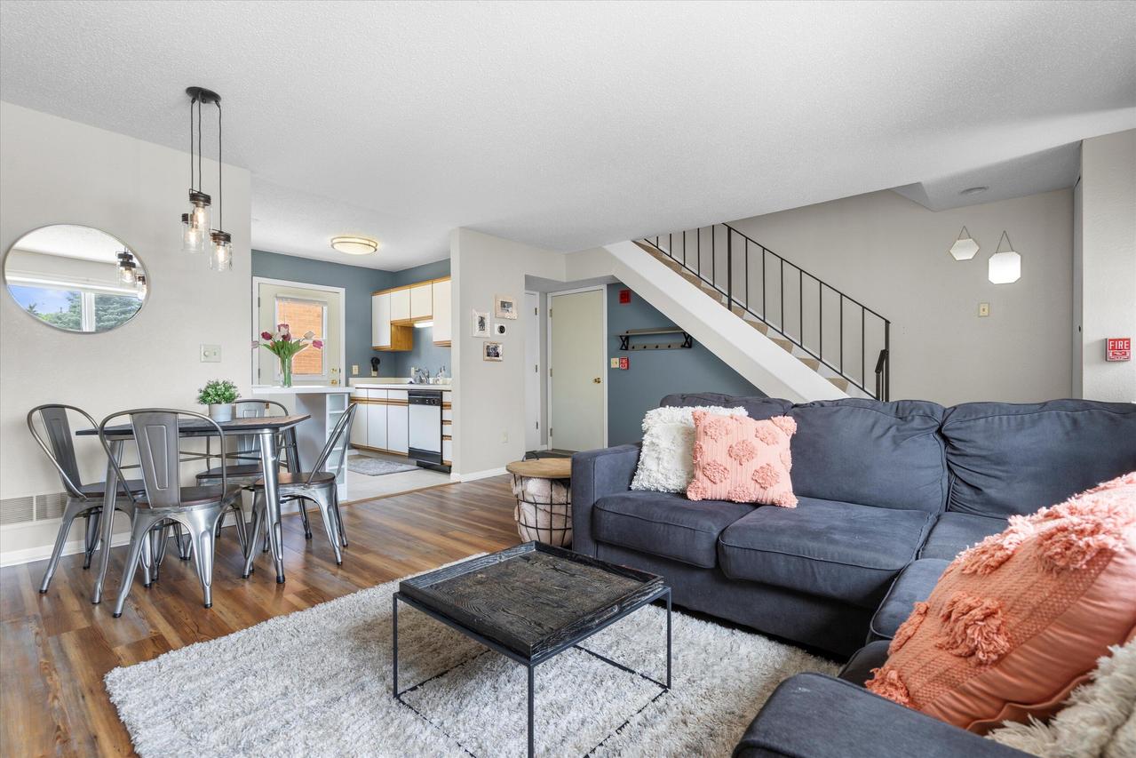 7850 Harwood Ave #5, Wauwatosa, WI 53213