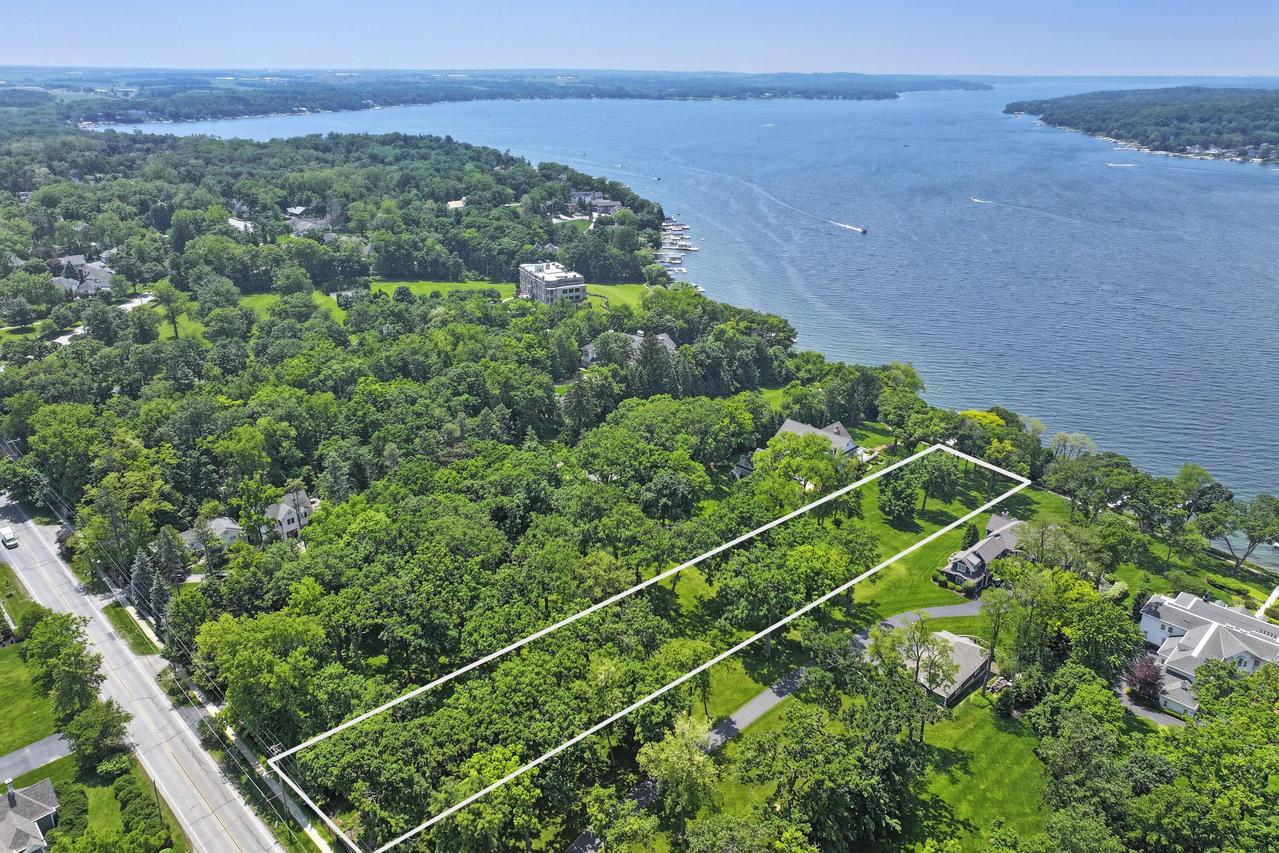 630 S Lake Shore, Lake Geneva, WI 53147