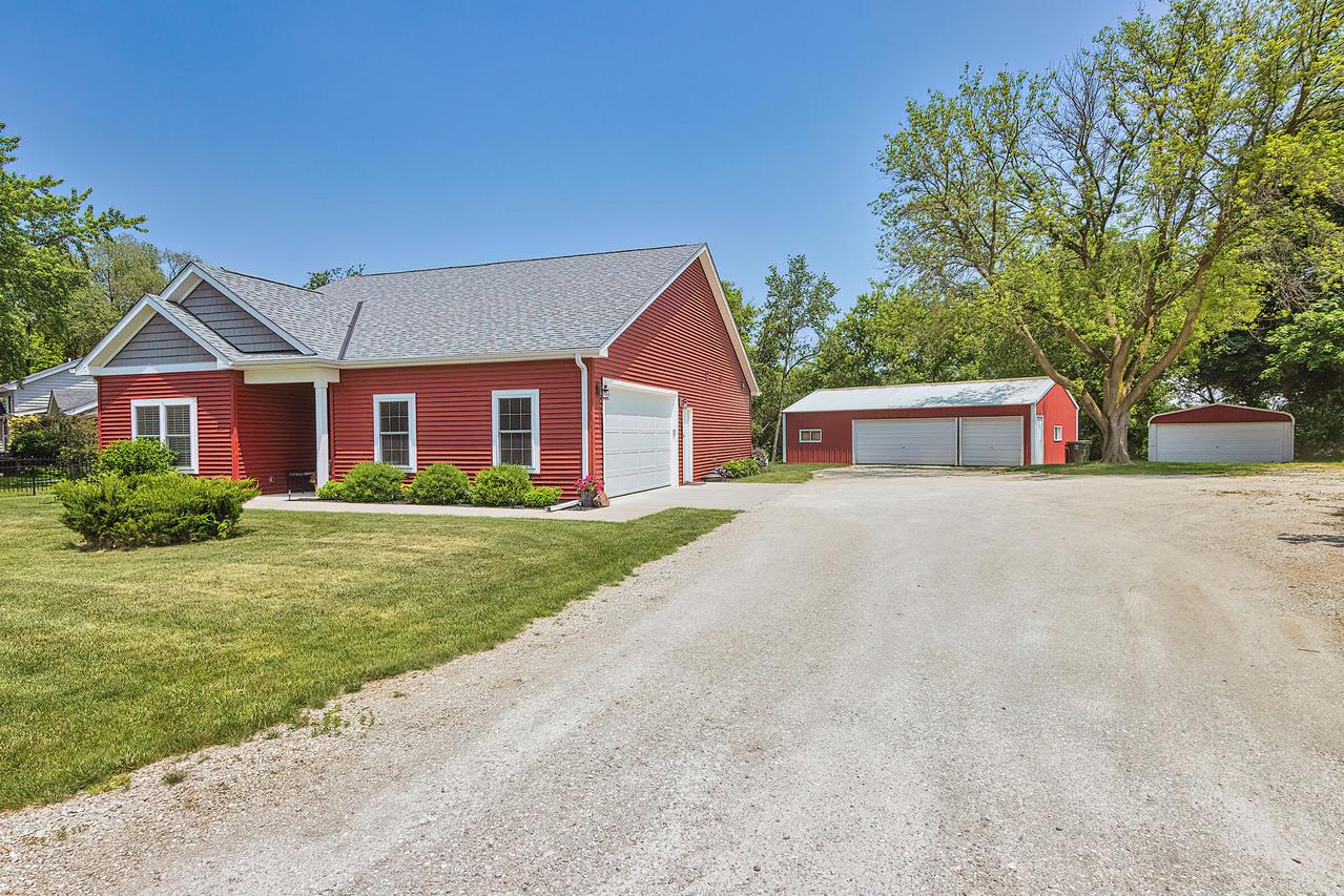 11795 187th Ave, Bristol, WI 53104