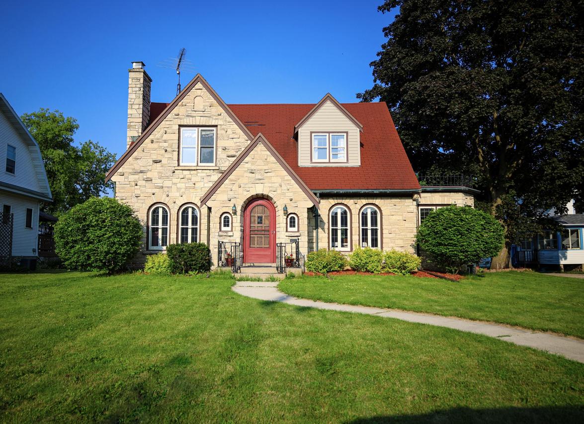 12 N Walnut St, Mayville, WI 53050