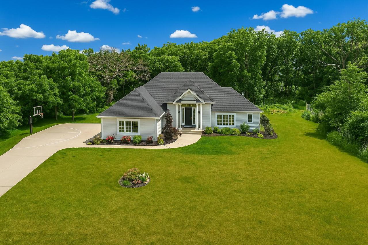 9335 223rd Ave, Salem Lakes, WI 53168