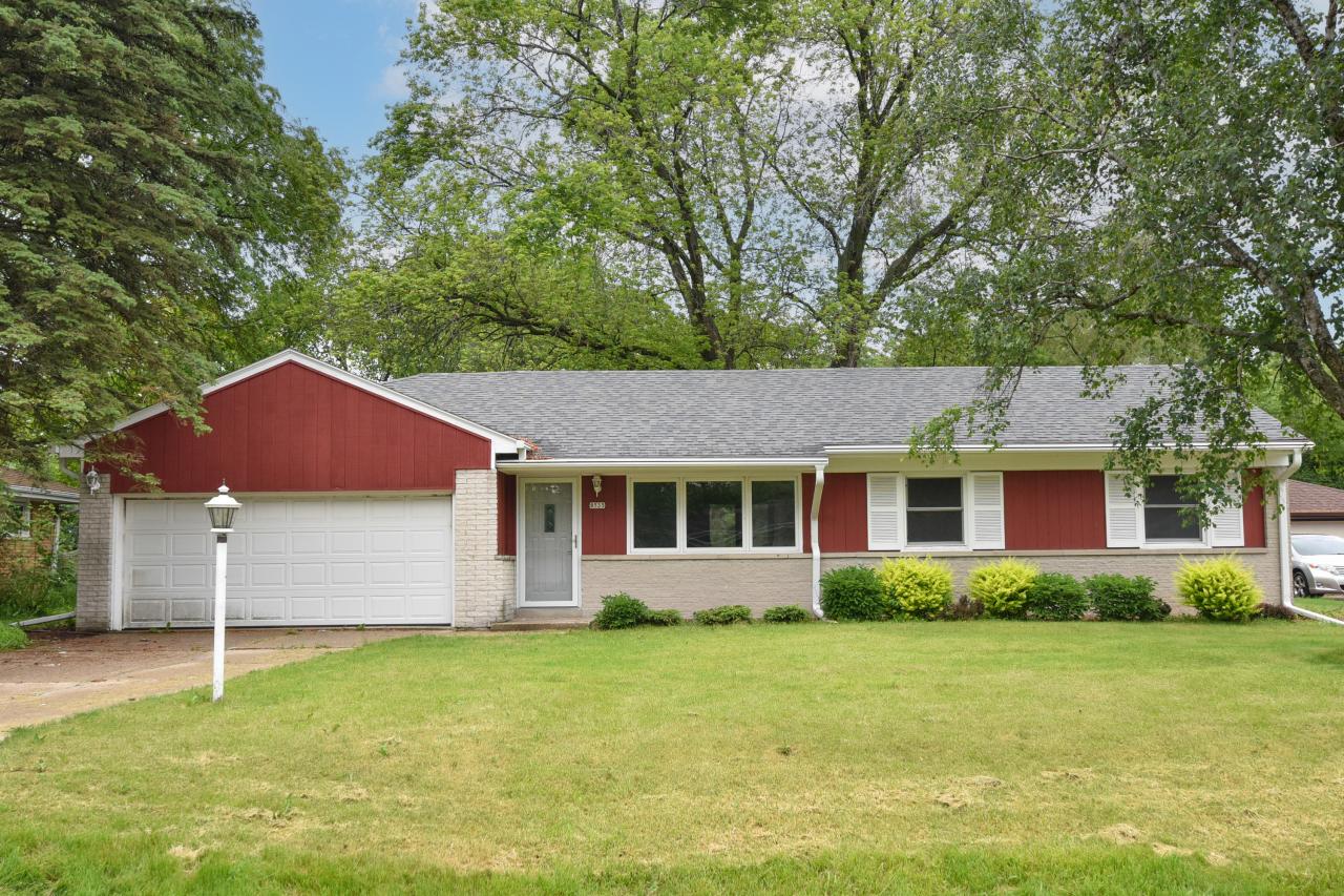 8535 N 59th St, Brown Deer, WI 53223