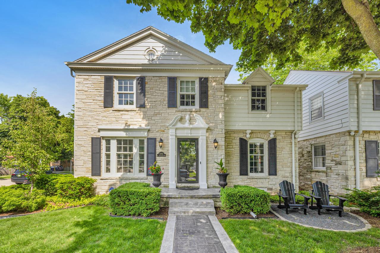 5462 N Shoreland Ave, Whitefish Bay, WI 53217