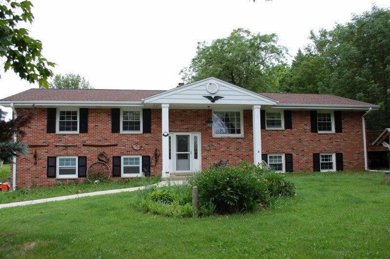 2301 W Puetz Rd, Oak Creek, WI 53154