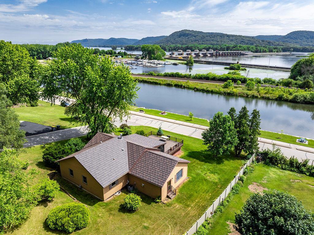 24314 2nd St, Trempealeau, WI 54661