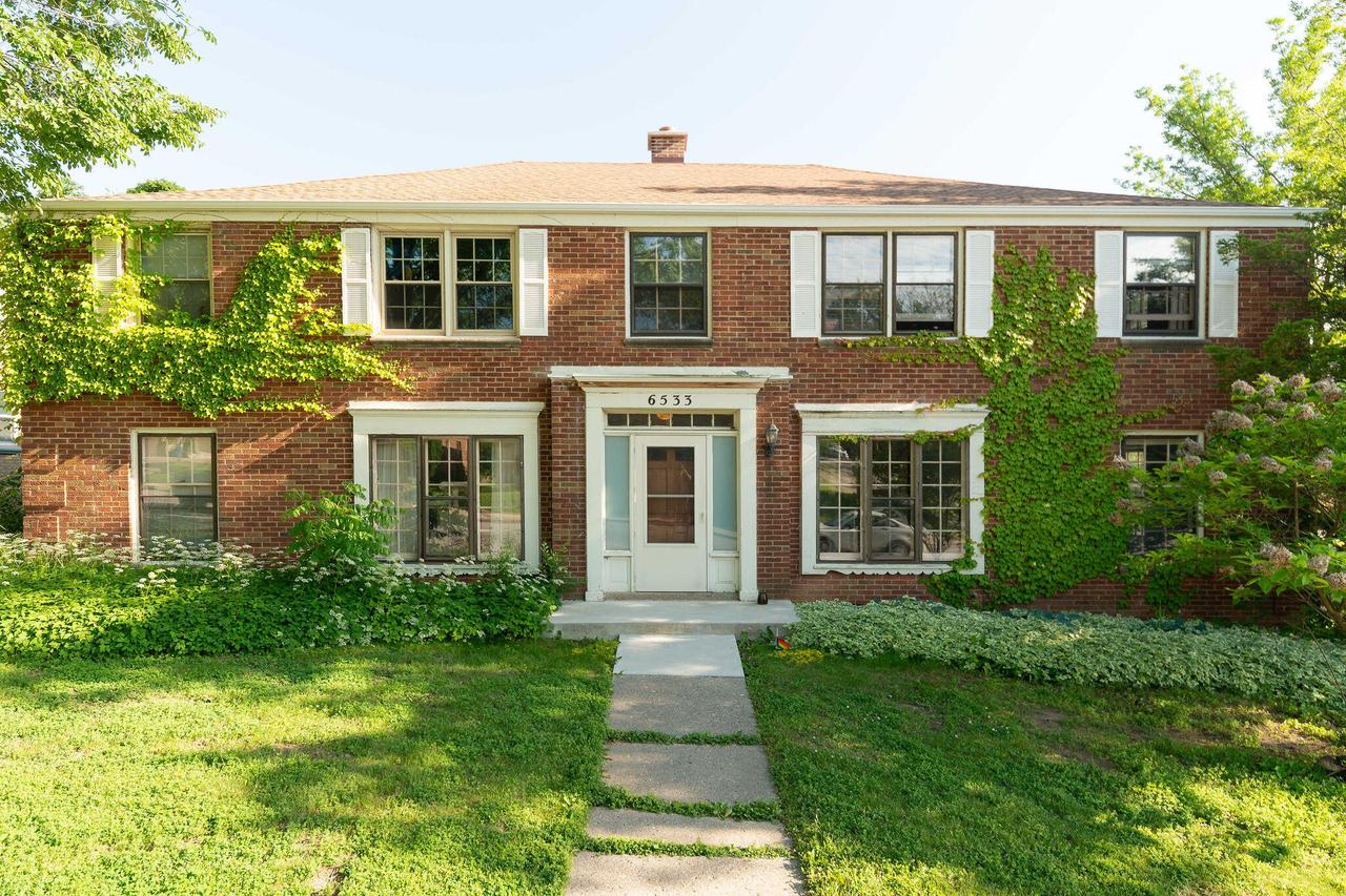 6533 W Center St, Wauwatosa, WI 53210