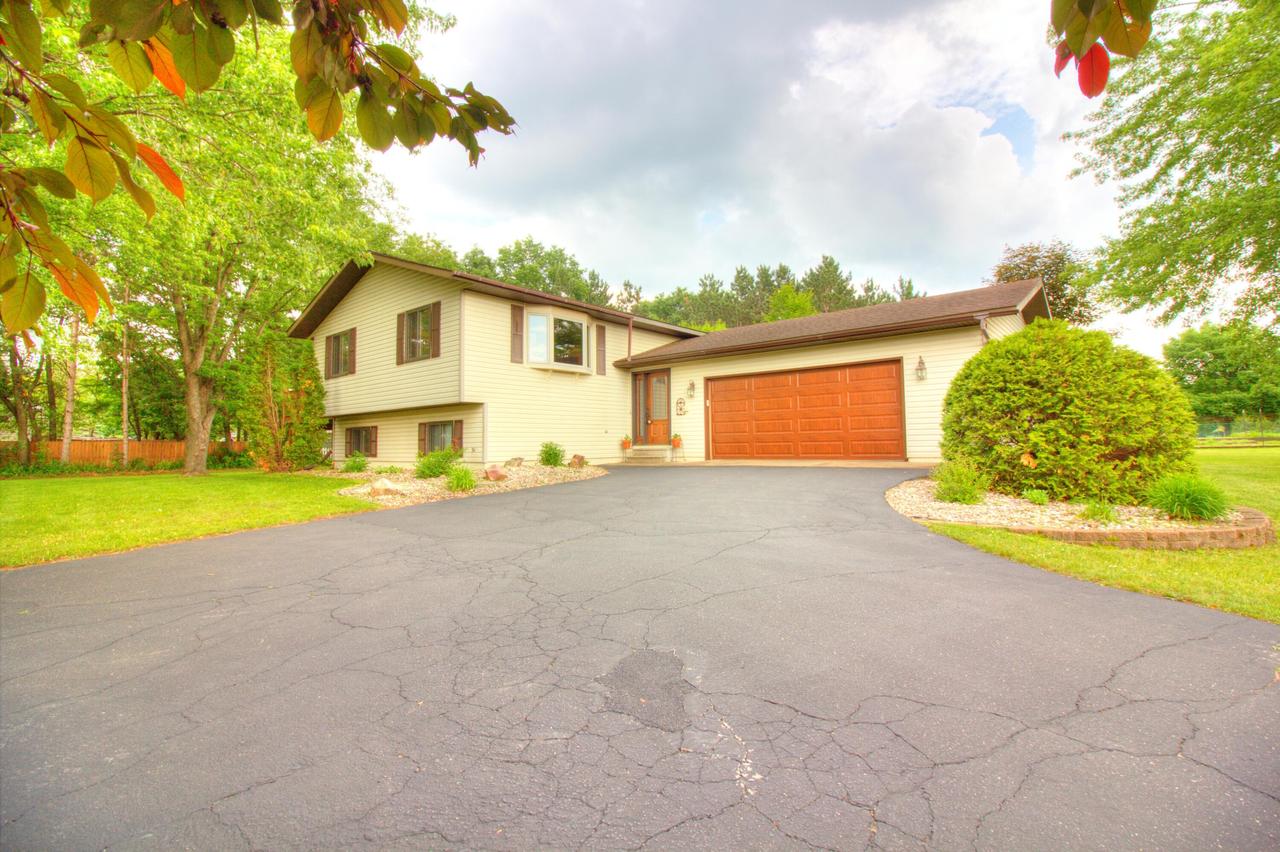2119 Sunburst Ln, Kronenwetter, WI 54455