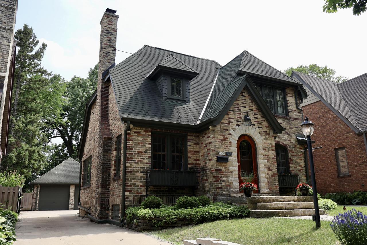 6309 W Mckinley Ave, Wauwatosa, WI 53213