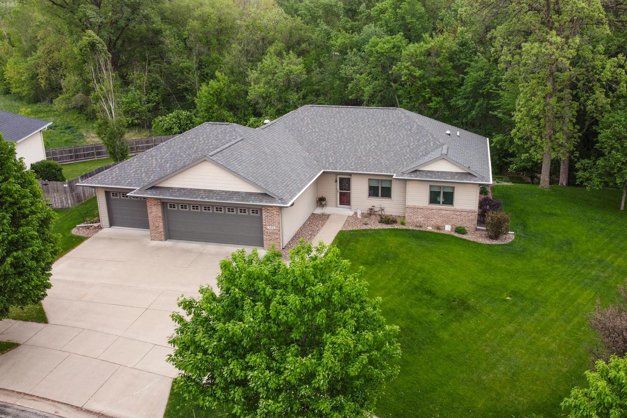 426 Russell Dr, Holmen, WI 54636