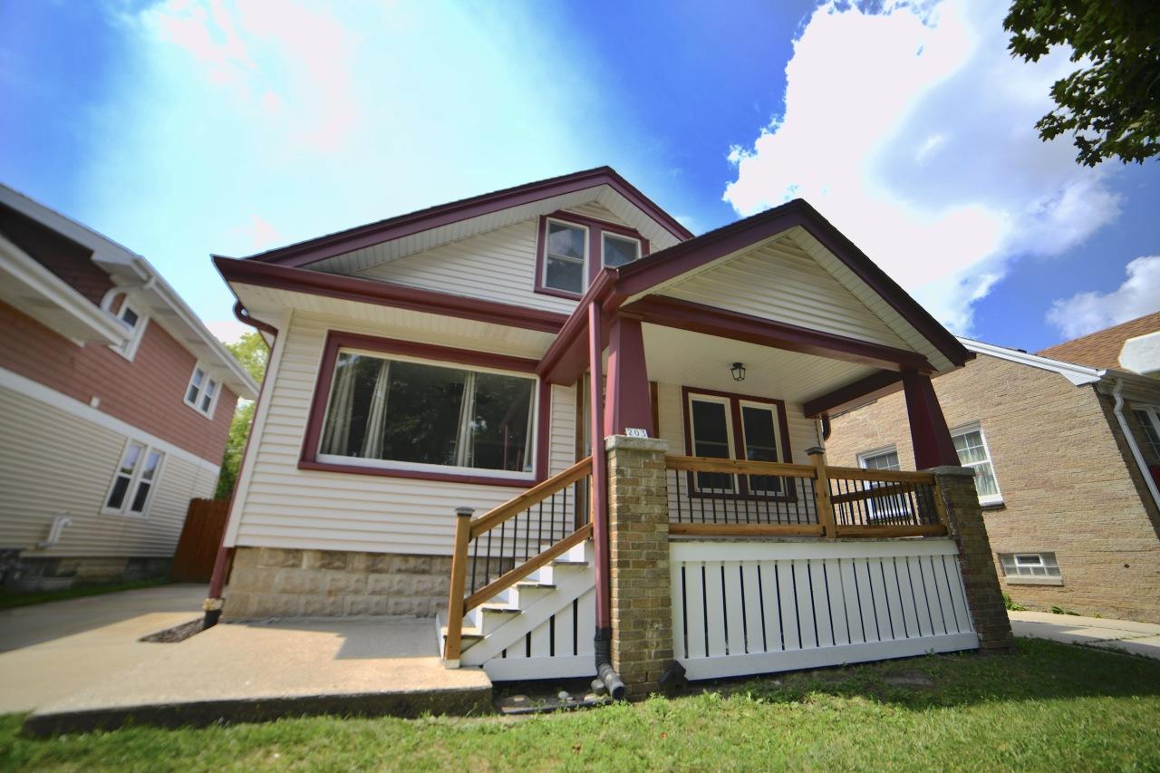 203 N 71st St, Milwaukee, WI 53213