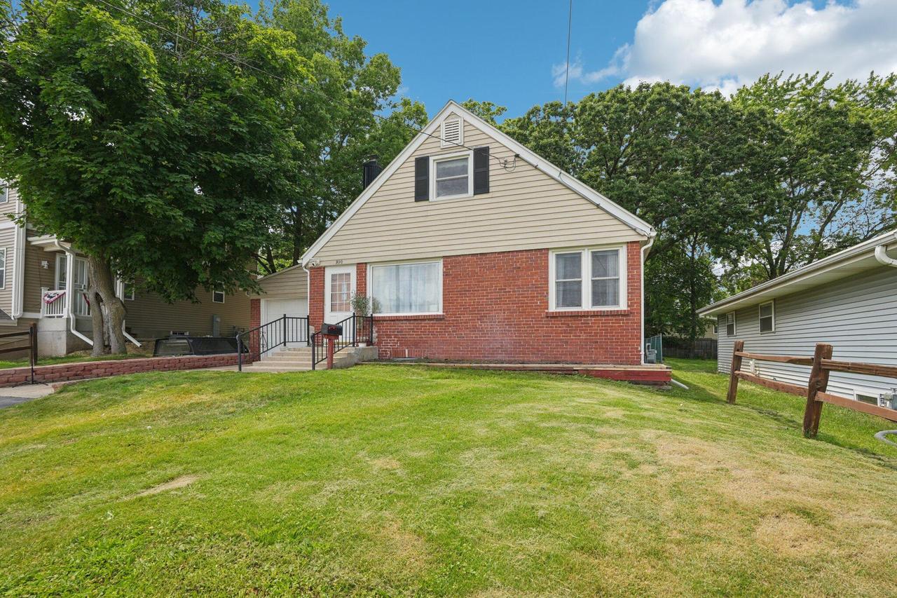 920 N Grandview Blvd, Waukesha, WI 53188