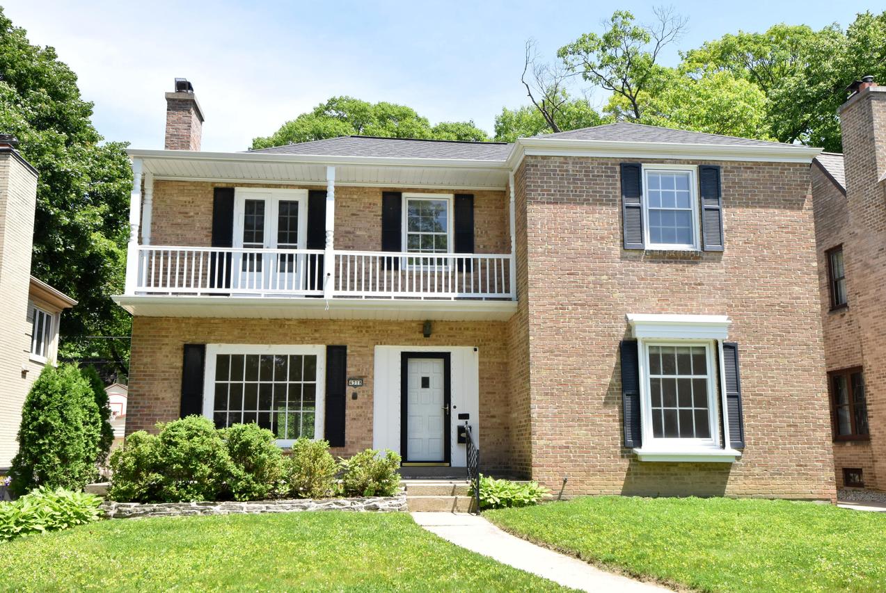4318 N Ardmore Ave, Shorewood, WI 53211