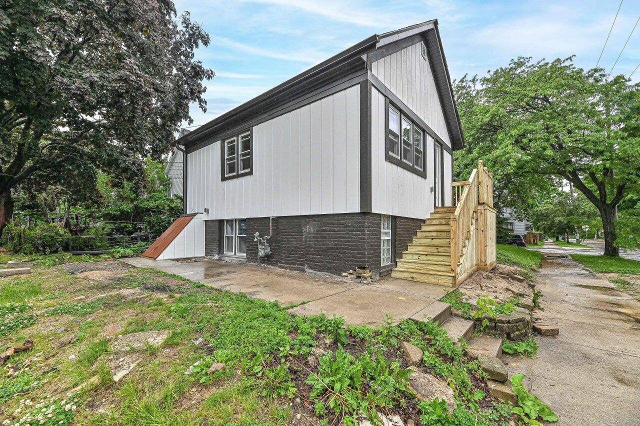 3623 W Mt Vernon Ave, Milwaukee, WI 53208